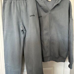 NWOT COMFRT ZIP HOODED SWEATSUIT - BLUE WILLOW, SZ S